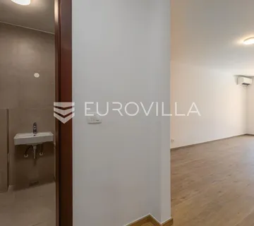Istra, Duga Uvala, prizemlje, adaptirani apartman u sklopu naselja s pogledom na more,150 m od mora - Šegotići, Marčana