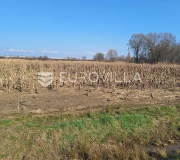 Karlovac, Drežnik, poljoprivredno zemljište 14200 m²