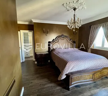 Lovran, luksuzna vila s bazenom i pogledom na more