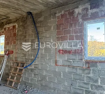 Cetingrad, kuća 225 m2, mirna lokacija - cover