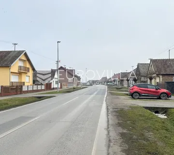Vinkovci, Ivankovo, građevinsko zemljište 2726 m² na frekventnoj poziciji - cover
