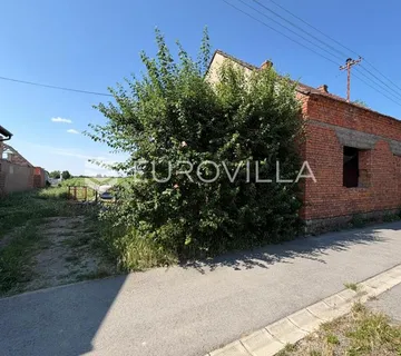 Đakovo, roh, bau prizemnica s oranicom, 5755 m²
