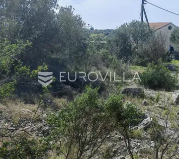 Drvenik Mali, građevinsko zemljište površine 1346 m² - Drvenik Mali, Trogir