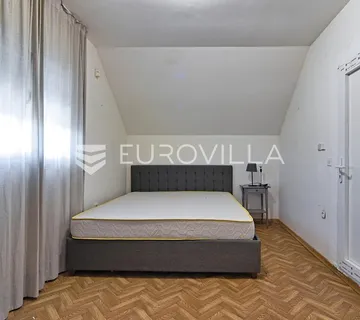 Aljmaš, prodaje se lijepa i uređena vikendica površine 87 m² - Aljmaš, Erdut