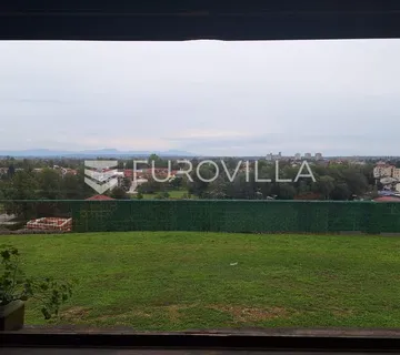 Karlovac, Dubovac, građevinsko zemljište 8000 m² s kućom, prekrasan pogled