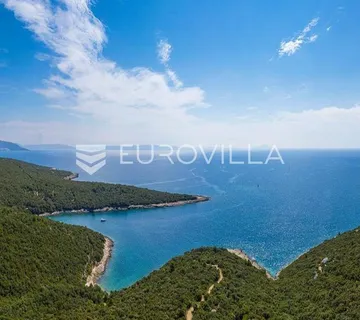 Istra, Kavran, građevinsko zemljište turističke namjene (T2)