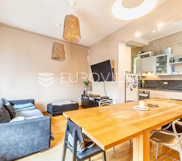 Zagreb, Deželićeva ulica, četverosoban stan 127 m² s balkonom