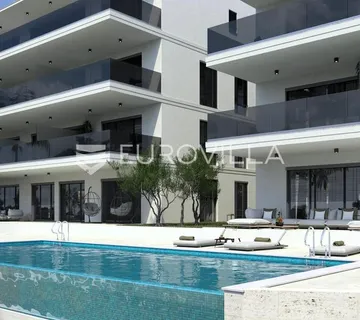 Primošten, dvosoban stan u prizemlju s bazenom, 90,53 m²