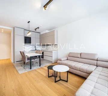 Zagreb, Heinzelova, VMD, dvosoban stan 52 m²