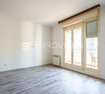 Solin, Hektorovićeva ulica, jednosobni stan ukupne površine 42 m²