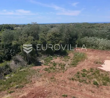 Istra, Brtonigla, Građevinsko zemljište 620 m², idealno za luksuznu vilu s bazenom
