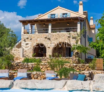 Otok Krk, Malinska, Sveti Vid, prekrasna mediteranska vila s bazenom - Sveti Vid-Miholjice, Malinska-Dubašnica
