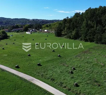 Pazin, Rijavac, građevinsko zemljište pravilnog oblika