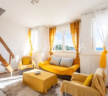 Split, Meje, dvosoban stan s pogledom blizu plaže