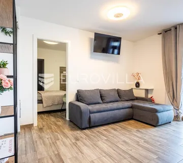 Tisno, NOVOGRADNJA, apartman u prizemlju, prvi red do mora, 48,51 m² - cover