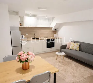 Zagreb, TREŠNJEVKA, novouređen funkcionalan prostor, 32 m², top lokacija - cover