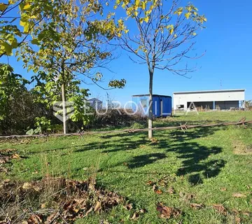 Gradište, građevinsko zemljište 4300 m² industrijska zona Ambarine - Županja