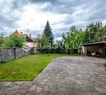 Varaždin, Centar, barokna kuća s dva odvojena stana