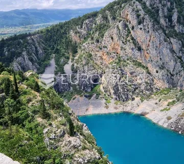 Imotski,, Podbablje, građevinsko zemljište površine 1.017 m². - cover