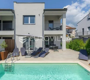 Istra, okolica Poreča, duplex kuća 120 m² s bazenom, saunom i uhodanim turističkim najmom - Nova Vas, Poreč
