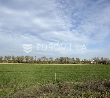 Đakovo, građevinsko zemljište 643 m²
