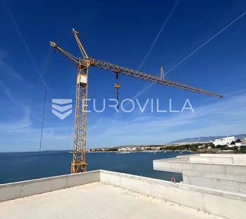 Otok Pag, plaža Perilo, trosoban stan u luksuznoj novogradnji PRVI RED DO MORA - Povljana
