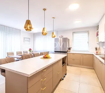 Zagreb, Vrapče, Bolnička, luksuzan četverosoban stan s vrtom 140 m², garaža