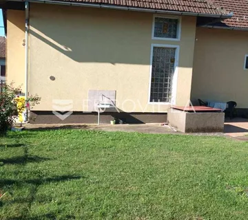 Okučani, Bodegraj, obiteljska kuća - cover