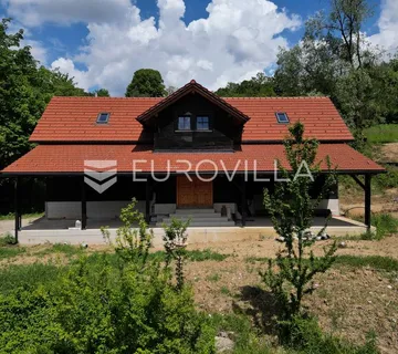 Samobor, Grdanjci, prostrana kuća 180 m² na zemljištu površine 2127 m² - Grdanjci, Samobor