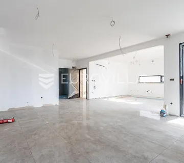 Rogoznica, Zečevo Rogozničko, moderan trosoban stan na 1. katu - Zečevo Rogozničko, Rogoznica