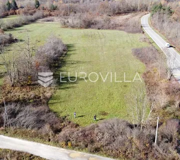 Lovinac, Raduč, zemljište s građevinskom dozvolom 4480 m² - Raduč, Lovinac