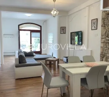 Istra, Ližnjan, četverosoban stan u prizemlju s vrtom i bazenom