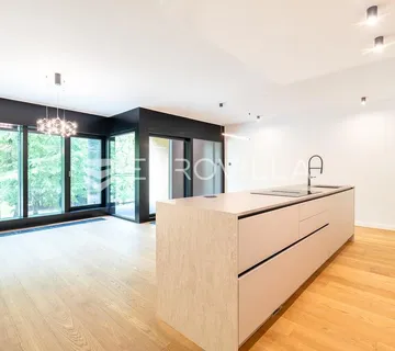 Zagreb, Donji grad, centar, luksuzan četverosoban stan s loggiom, terasom i vrtom 150 m² - cover