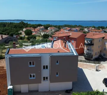 Istra, Peroj, moderan stan s garažom i direktnim pogledom na more - Peroj, Vodnjan