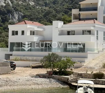 Sevid, novoizgrađena luksuzna vila s bazenom, prvi red do mora - cover