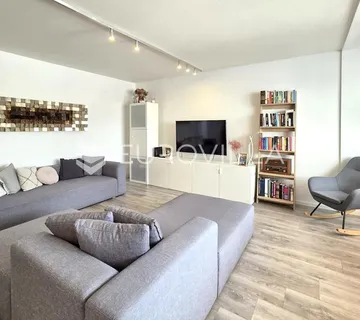Dugo selo, namješteni četverosobni stan, 97 m² - Dugo Selo - Zapad