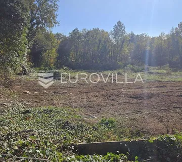 Marčana, Butkovići, građevinsko zemljište s dozvolom za istarsku vilu i bazen - Filipana, Marčana