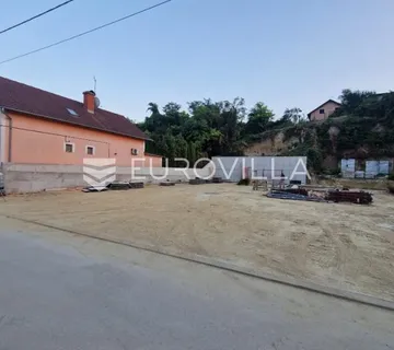 Vukovar, Podvuka, Građevinsko zemljište s pogledom na rijeku Vuku i grad