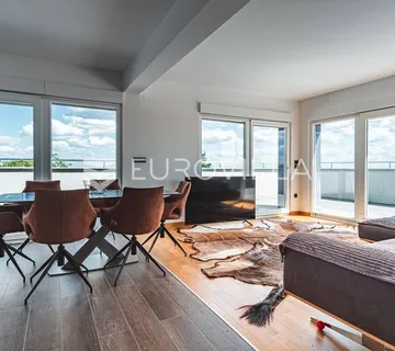 Zagreb, Maksimir, luksuzan četverosobni penthouse s dvije terase 137 m² - cover