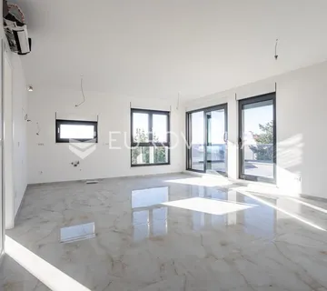 Čiovo, Okrug Gornji | Luksuzni dvosobni penthouse s krovnom terasom i bazenom - Okrug Gornji, Okrug