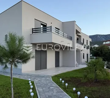 Jadranovo, stan u novogradnji, 98,20 m², vrt i parking - cover
