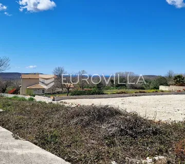 Smoljanci, građevinsko zemljište 926 m² s dozvolom za gradnju - Smoljanci, Svetvinčenat