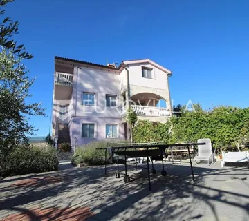 Zadar, Vrsi, lijepa kuća s apartmanima i vrtom - cover