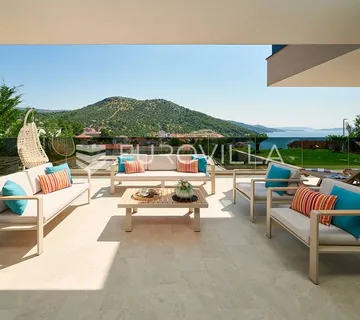 Trogir - Marina, luksuzna vila s unutarnjim bazenom
