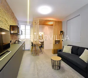 Zagreb, Centar, Trg Bana Jelačića, uređeni dvosobni stan 45 m² - cover