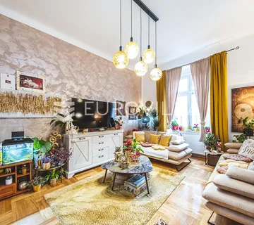 Zagreb, Trg dr. Franje Tuđmana, prekrasan četverosoban stan 95 m²