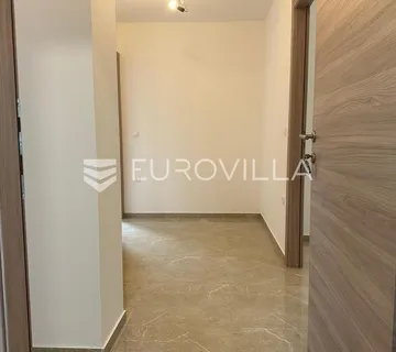 Požega, Sv.Roka, trosoban stan 65 m²