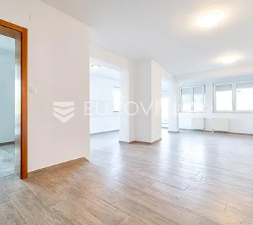 Zagreb, Zelengaj prostrani peterosoban stan 178 m² u visokom prizemlju - cover