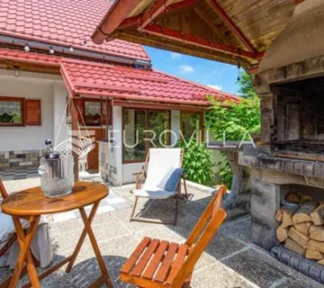 Gorski kotar, Stari Laz, uređena goranska kuća s 7.021 m² - Stari Laz, Ravna Gora