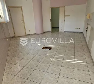 Pula, centar, poslovni prostor od 36 m²